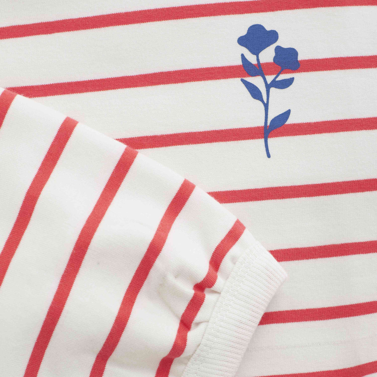 Sweatkleid mit Streifen und Bindegürtel – rot/weiss