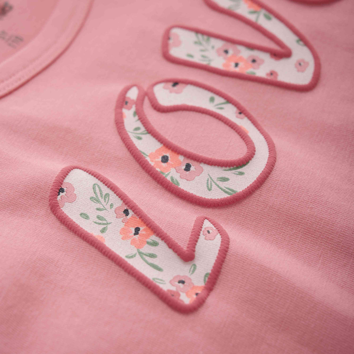 Mädchen T-Shirt „LOVE“ - nila kids