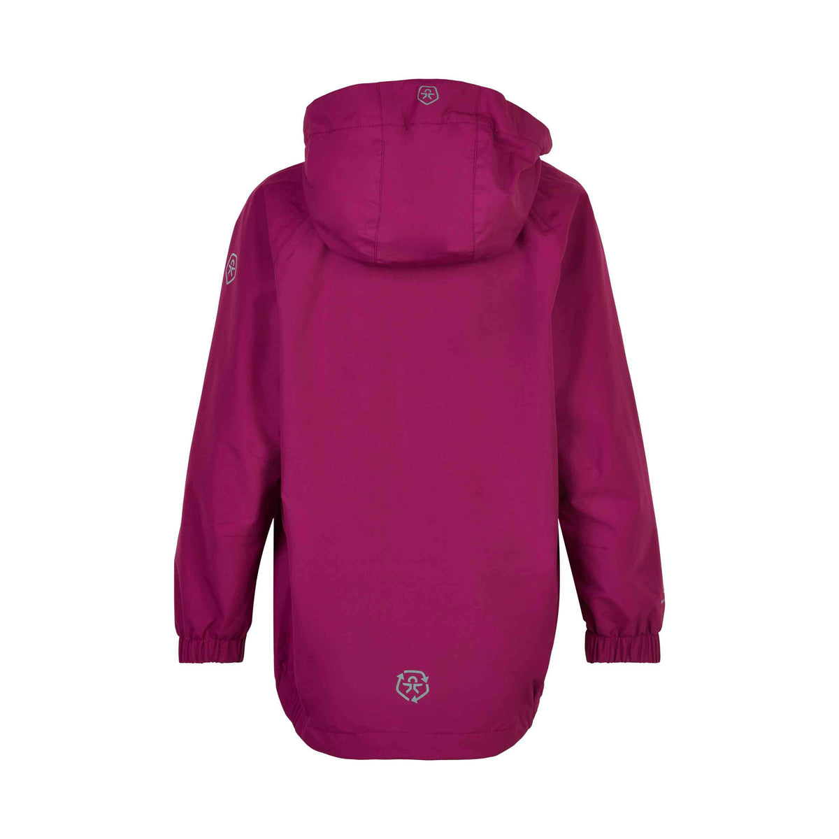 Das Bild zeigt die Rückansicht einer magentafarbenen GOTS-zertifizierten Jacke mit Kapuze. Die Color Kids - Shell-Regenjacke von Color Kids verfügt über elastische Bündchen an den Ärmeln und einen leicht verlängerten Saum hinten, perfekt für die Kinder- und Jugendwaldspielgruppe. In der Mitte des Saums und oben mittig auf der Kapuze befindet sich ein kleines dekoratives Symbol.