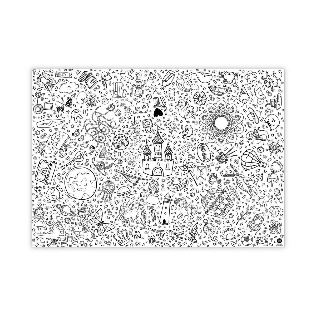 Eine detaillierte schwarzweiße Gekritzelillustration mit verschiedenen skurrilen Elementen, darunter ein Schloss, Planeten, Blumen, ein Leuchtturm, Raketen, geometrische Formen, Gläser und andere verschiedene Objekte, die über die Leinwand verstreut sind – perfekt für ein Malmichbunt – Ausmal-Tischdecke aus Papier, Fantasie & Entdecker und leichtes Basteln mit Kindern.
