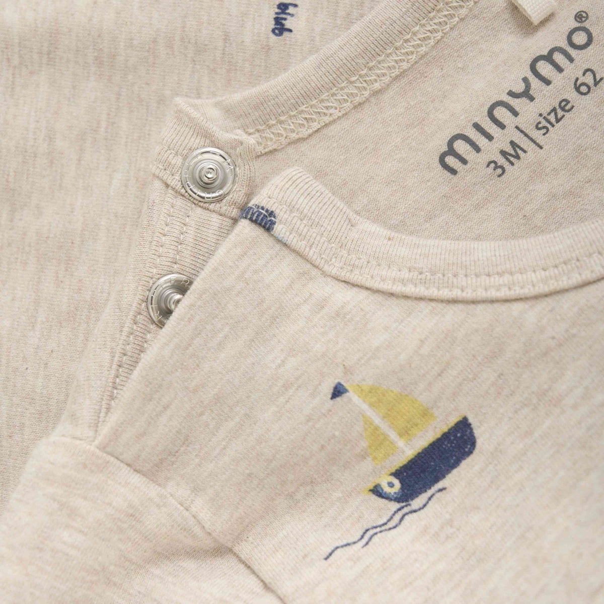 Minymo - T-Shirt mit Allover-Print - nila kids