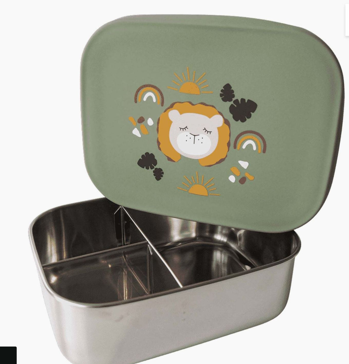 Eine rechteckige Lunchbox aus Metall mit offenem Deckel, perfekt als Lunchbox für den Kindergarten. Der Deckel ist grün mit einer Illustration eines lächelnden Löwen, umgeben von Regenbögen, Sonne, Wolken und Blättern. Diese praktische Kikadu - Lunchbox von Kikadu hat zwei Fächer zum Trennen von Lebensmitteln.