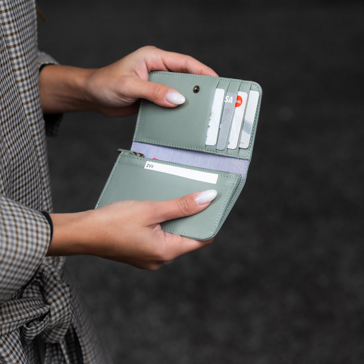 Slim wallet small mint