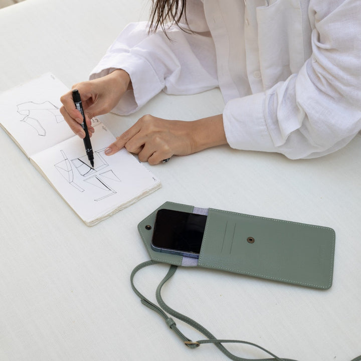 Étui téléphone avec poche zippée Mint